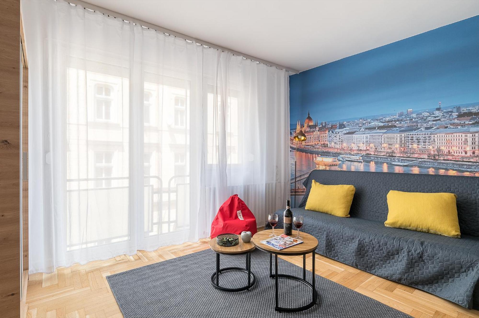 Newly Renovated!!! - Modern Apartment 10 Minutes From The Grand Boulevard Budapeszt Zewnętrze zdjęcie